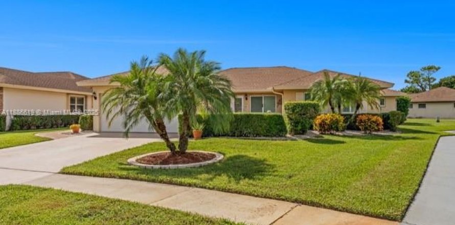 Casa en Boynton Beach, Florida 3 dormitorios, 199.28 m2 № 1933652