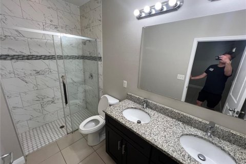 Villa ou maison à vendre à Kissimmee, Floride: 3 chambres, 146.6 m2 № 2215622 - photo 4