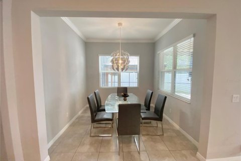 Casa en venta en Apopka, Florida, 5 dormitorios, 356.65 m2 № 2196101 - foto 9
