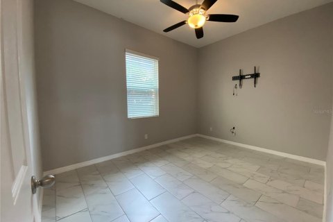 Casa en venta en Apopka, Florida, 5 dormitorios, 356.65 m2 № 2196101 - foto 13