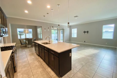 Casa en venta en Apopka, Florida, 5 dormitorios, 356.65 m2 № 2196101 - foto 7