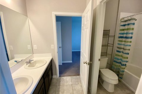 Casa en venta en Apopka, Florida, 5 dormitorios, 356.65 m2 № 2196101 - foto 25