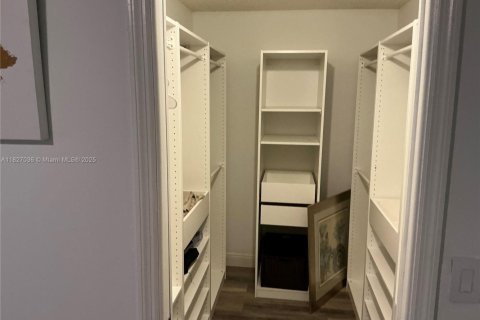 Casa en venta en Pembroke Pines, Florida, 4 dormitorios, 140.28 m2 № 1807069 - foto 18