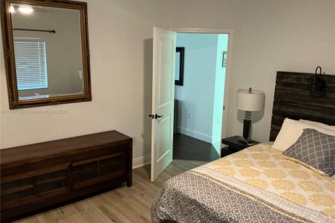 Casa en venta en Pembroke Pines, Florida, 4 dormitorios, 140.28 m2 № 1807069 - foto 17