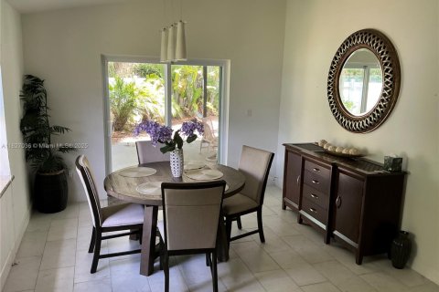 Casa en venta en Pembroke Pines, Florida, 4 dormitorios, 140.28 m2 № 1807069 - foto 15