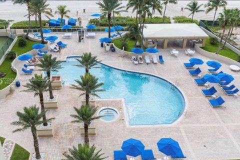 Снять в аренду кондоминиум в Санни-Айлс-Бич, Флорида 2 спальни, 147.71м2, № 1982704 - фото 5