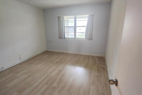 Купить кондоминиум в Дирфилд-Бич, Флорида 3 комнаты, 76.18м2, № 2083737 - фото 13