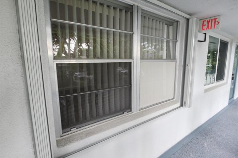 Купить кондоминиум в Дирфилд-Бич, Флорида 3 комнаты, 76.18м2, № 2083737 - фото 18