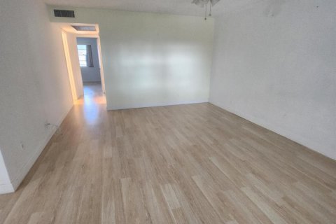 Купить кондоминиум в Дирфилд-Бич, Флорида 3 комнаты, 76.18м2, № 2083737 - фото 8