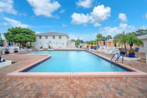 Condo in Fort Lauderdale, Florida, 2 bedrooms  № 1881841 - photo 4