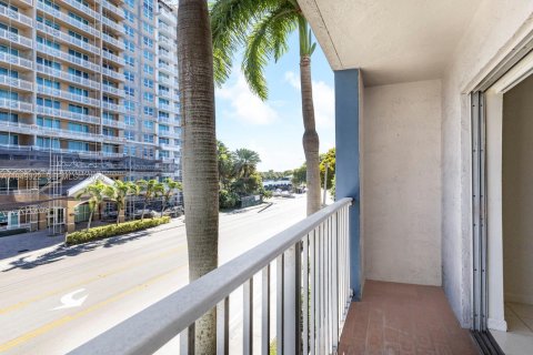 Снять в аренду квартиру в Майами, Флорида 1 спальня, 71.44м2, № 2005140 - фото 13