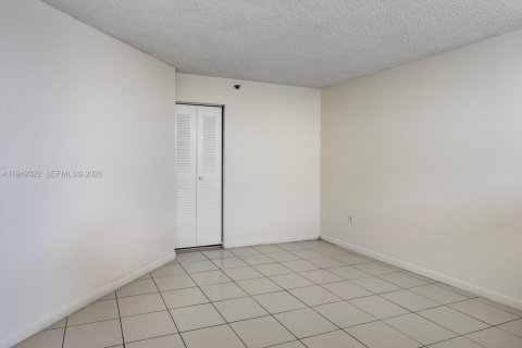 Снять в аренду квартиру в Майами, Флорида 1 спальня, 71.44м2, № 2005140 - фото 12