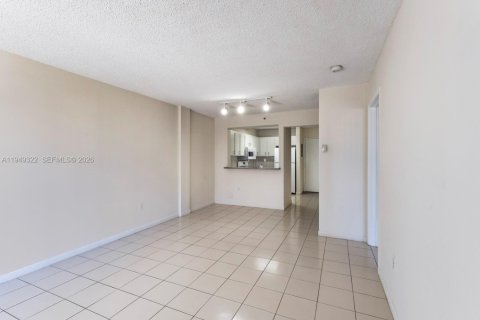 Снять в аренду квартиру в Майами, Флорида 1 спальня, 71.44м2, № 2005140 - фото 6