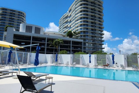 Condominio en venta en North Miami, Florida, 2 dormitorios, 148.92 m2 № 2176980 - foto 17