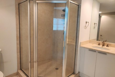 Condominio en venta en North Miami, Florida, 2 dormitorios, 148.92 m2 № 2176980 - foto 15
