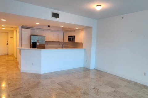 Condominio en venta en North Miami, Florida, 2 dormitorios, 148.92 m2 № 2176980 - foto 6