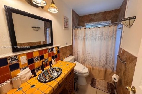 Villa ou maison à louer à Wilton Manors, Floride: 3 chambres, 173.45 m2 № 1999628 - photo 14