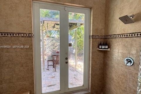 Villa ou maison à louer à Wilton Manors, Floride: 3 chambres, 173.45 m2 № 1999628 - photo 18