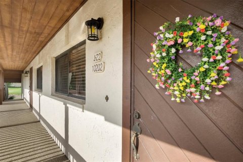Condo in Lake Wales, Florida, 2 bedrooms  № 2220601 - photo 4