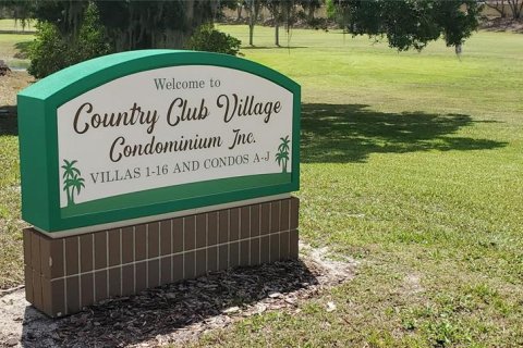 Condo in Lake Wales, Florida, 2 bedrooms  № 2220601 - photo 2