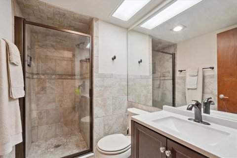 Condo in Lake Wales, Florida, 2 bedrooms  № 2220601 - photo 22