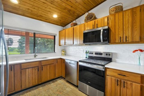 Condo in Lake Wales, Florida, 2 bedrooms  № 2220601 - photo 10