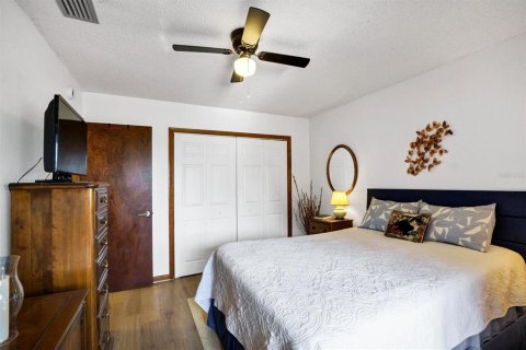 Condo in Lake Wales, Florida, 2 bedrooms  № 2220601 - photo 20