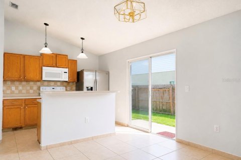 House in Orlando, Florida 3 bedrooms, 109.25 sq.m. № 2232053 - photo 4