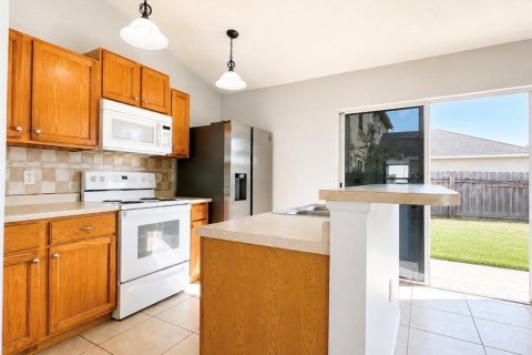 House in Orlando, Florida 3 bedrooms, 109.25 sq.m. № 2232053 - photo 5