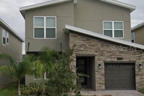 House in Davenport, Florida 5 bedrooms, 286.23 sq.m. № 1895135 - photo 1