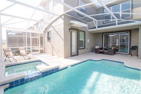 House in Davenport, Florida 5 bedrooms, 286.23 sq.m. № 1895135 - photo 5