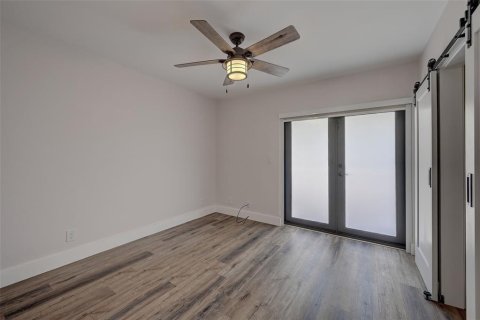 Condo in Hollywood, Florida, 2 bedrooms № 2086299 - photo 25