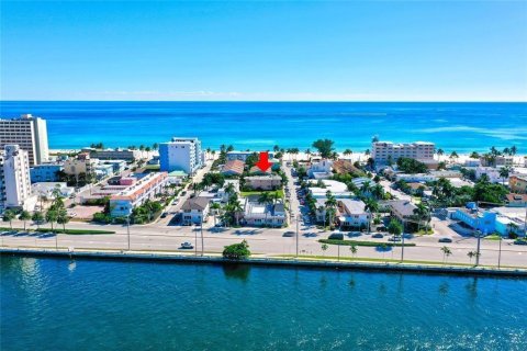 Condo in Hollywood, Florida, 2 bedrooms № 2086299 - photo 10