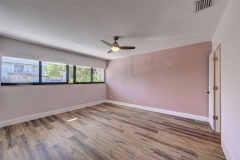 Condo in Hollywood, Florida, 2 bedrooms № 2086299 - photo 22
