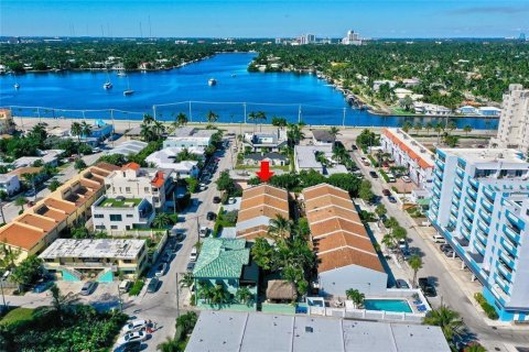 Condo in Hollywood, Florida, 2 bedrooms № 2086299 - photo 8