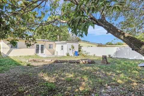 House in Fort Lauderdale, Florida 3 bedrooms, 84.73 sq.m. № 1476928 - photo 26