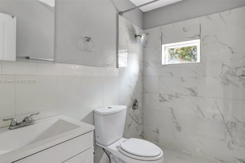 House in Fort Lauderdale, Florida 3 bedrooms, 84.73 sq.m. № 1476928 - photo 13