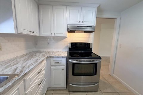 Villa ou maison à vendre à Port Richey, Floride: 2 chambres, 95.5 m2 № 2389228 - photo 11
