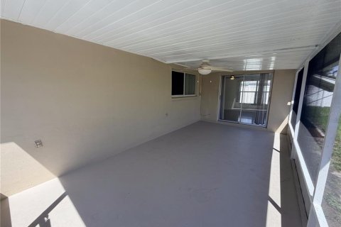 Villa ou maison à vendre à Port Richey, Floride: 2 chambres, 95.5 m2 № 2389228 - photo 26