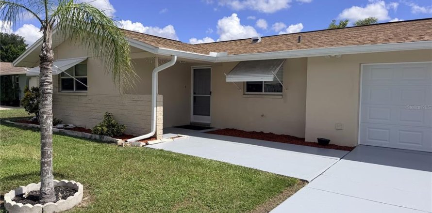 Villa ou maison à Port Richey, Floride 2 chambres, 95.5 m2 № 2389228