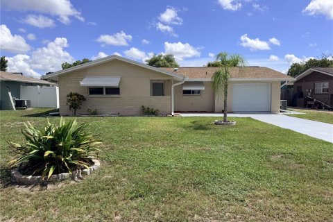 Villa ou maison à vendre à Port Richey, Floride: 2 chambres, 95.5 m2 № 2389228 - photo 4