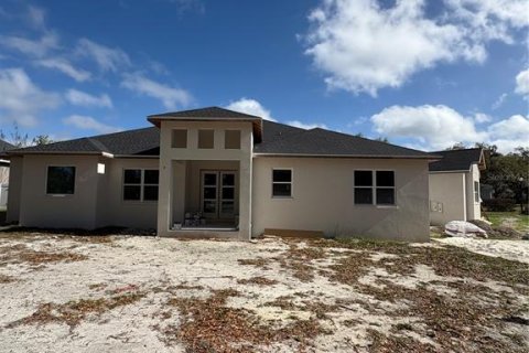 House in Lakeland, Florida 4 bedrooms, 361.76 sq.m. № 2329141 - photo 2