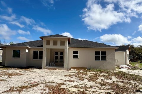 House in Lakeland, Florida 4 bedrooms, 361.76 sq.m. № 2329141 - photo 3