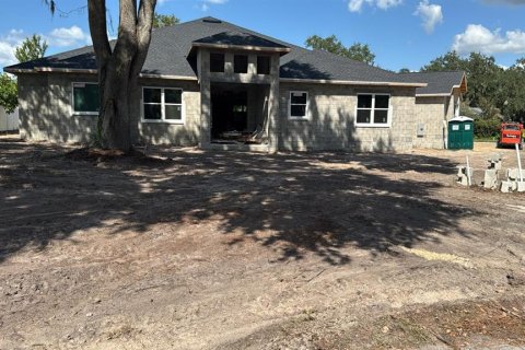 House in Lakeland, Florida 4 bedrooms, 361.76 sq.m. № 2329141 - photo 4