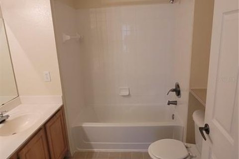Adosado en alquiler en Kissimmee, Florida, 4 dormitorios, 136.57 m2 № 1911530 - foto 11