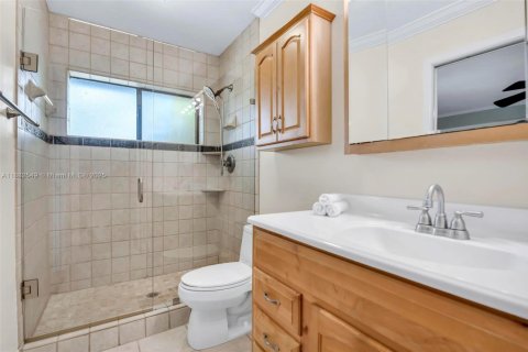 House in Plantation, Florida 3 bedrooms, 138.8 sq.m. № 1944811 - photo 21