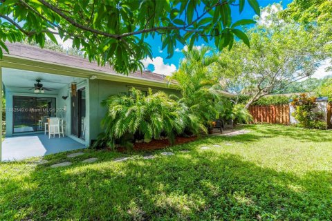 House in Plantation, Florida 3 bedrooms, 138.8 sq.m. № 1944811 - photo 29