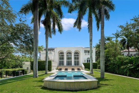 House in Coral Gables, Florida 6 bedrooms, 877 sq.m. № 1893035 - photo 2