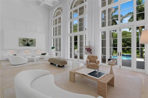 House in Coral Gables, Florida 6 bedrooms, 877 sq.m. № 1893035 - photo 7