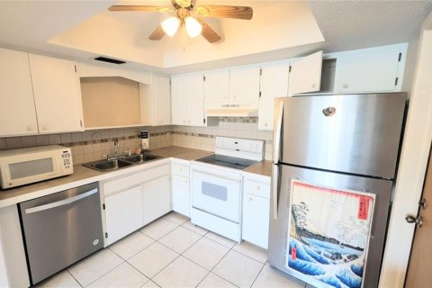 Condo in Venice, Florida, 2 bedrooms  № 2197451 - photo 8
